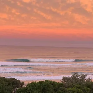 Capricorn One Beachside - Official **** Gold Coast